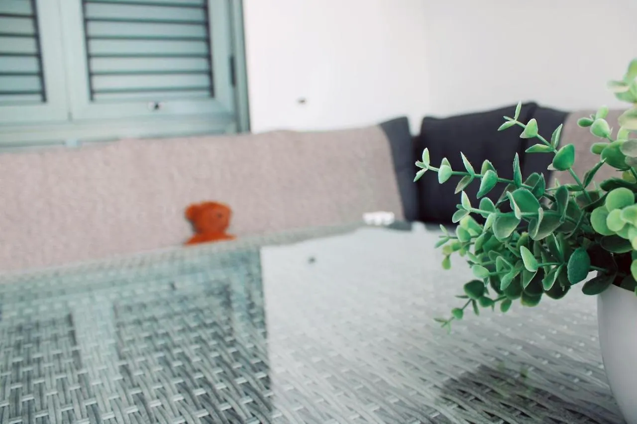 Lovely Pool View Apartment Near Beach, Luz Y Mar + Vv License Puerto del Carmen  0*, Puerto del Carmen (Lanzarote)